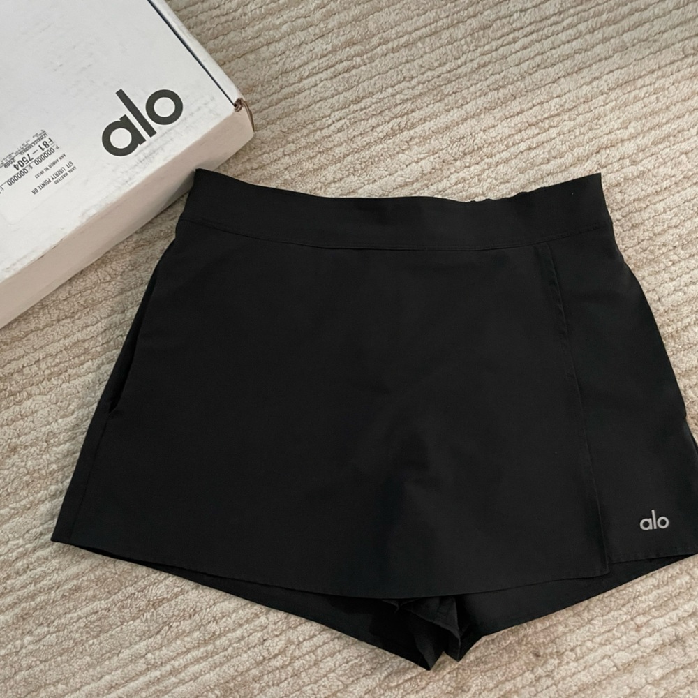 *SOLD*ALO yoga Skort XS